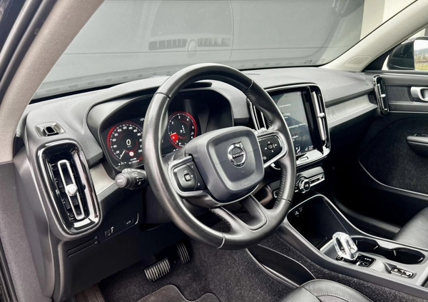 Volvo XC 40 cena 109900 przebieg: 140000, rok produkcji 2019 z Poniatowa małe 704